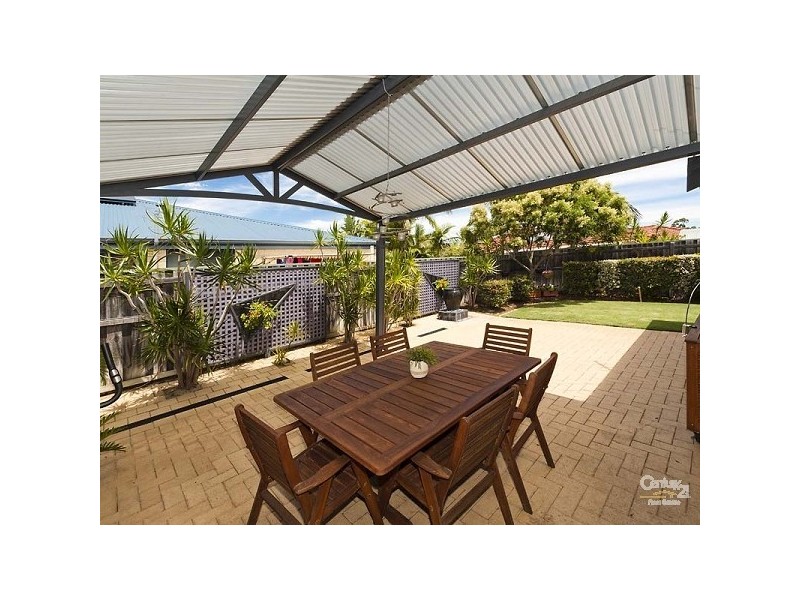 42 Welara Circle, Henley Brook WA 6055