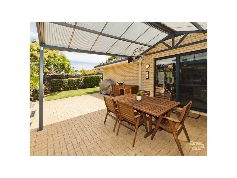 42 Welara Circle, Henley Brook WA 6055