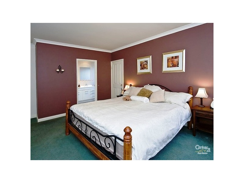 25 Losino Bvd, Henley Brook WA 6055