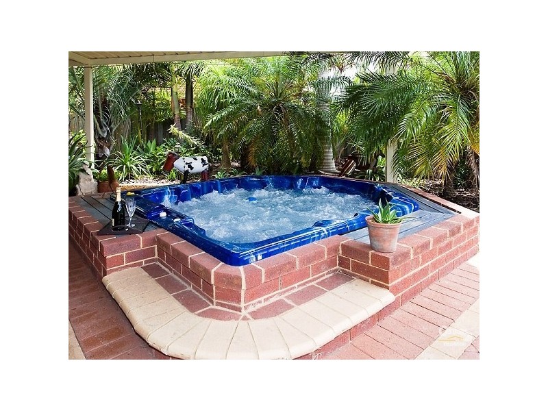 25 Losino Bvd, Henley Brook WA 6055