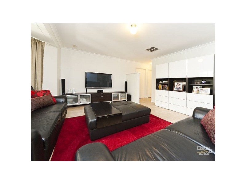 126b Williamson Ave, Cloverdale WA 6105