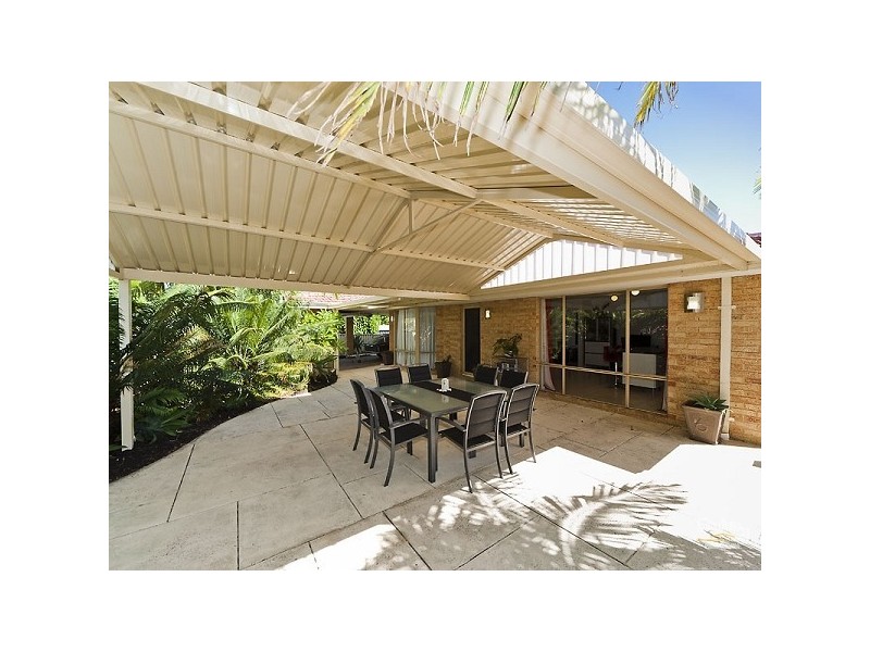 126b Williamson Ave, Cloverdale WA 6105