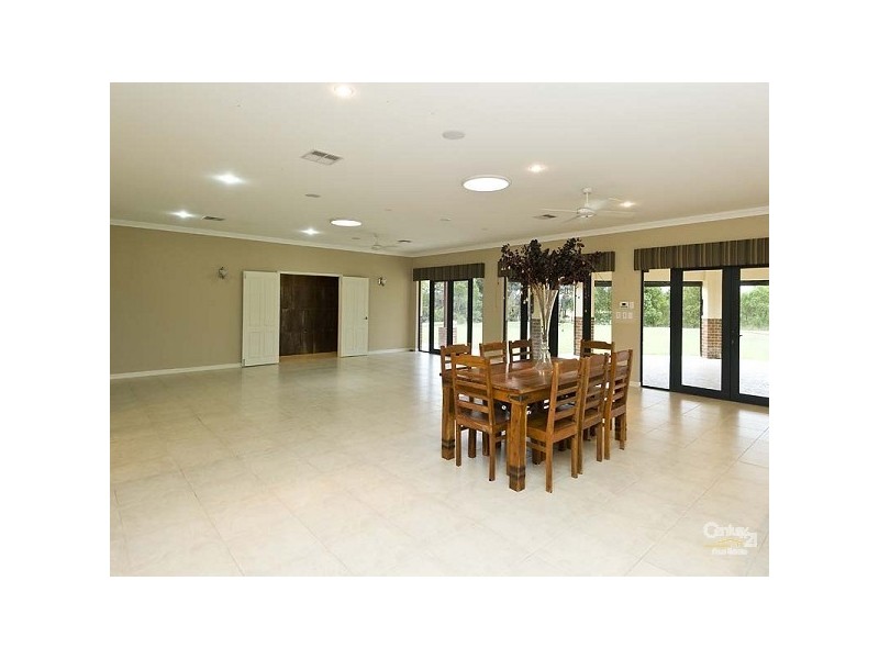 185 Park Street, Henley Brook WA 6055