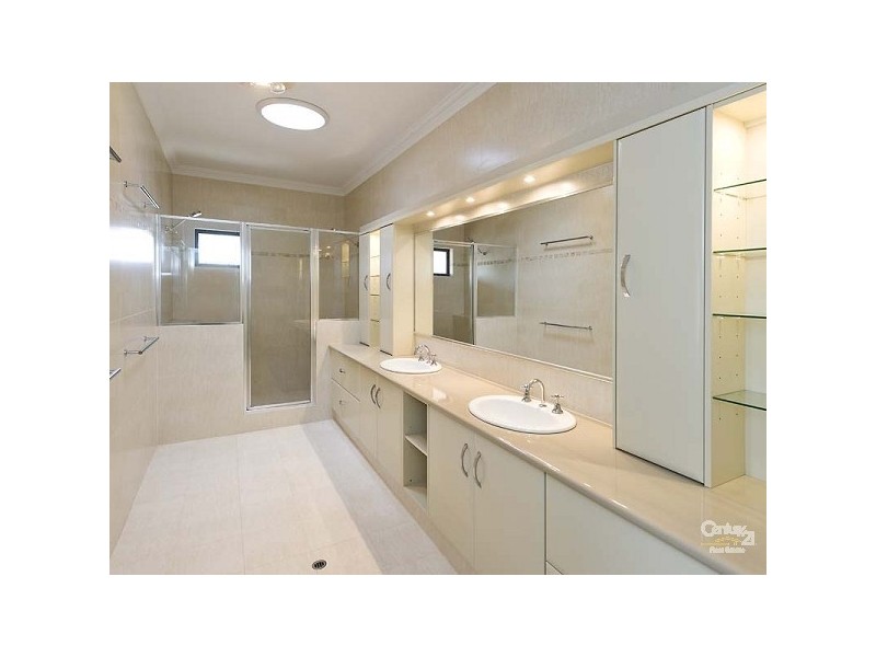 185 Park Street, Henley Brook WA 6055