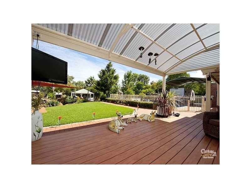 50 Horseshoe Crt, Henley Brook WA 6055