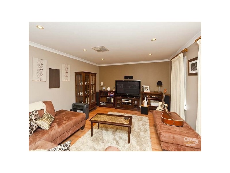 11 Forge Lane, Henley Brook WA 6055