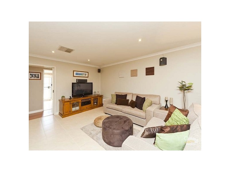 11 Forge Lane, Henley Brook WA 6055