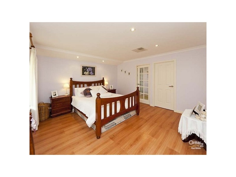 11 Forge Lane, Henley Brook WA 6055