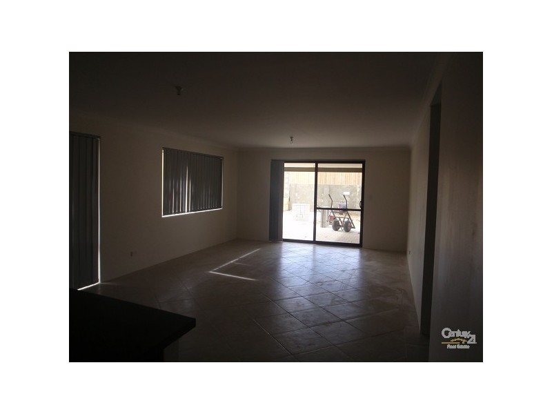 34 Birchmore Gardens, Ellenbrook WA 6069