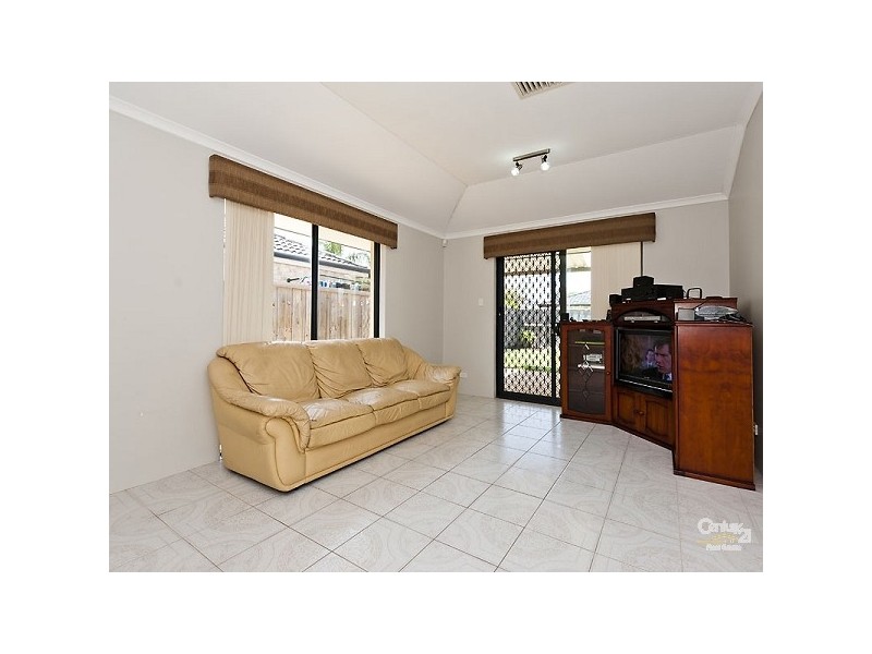67 Vaucluse Cres, Ellenbrook WA 6069