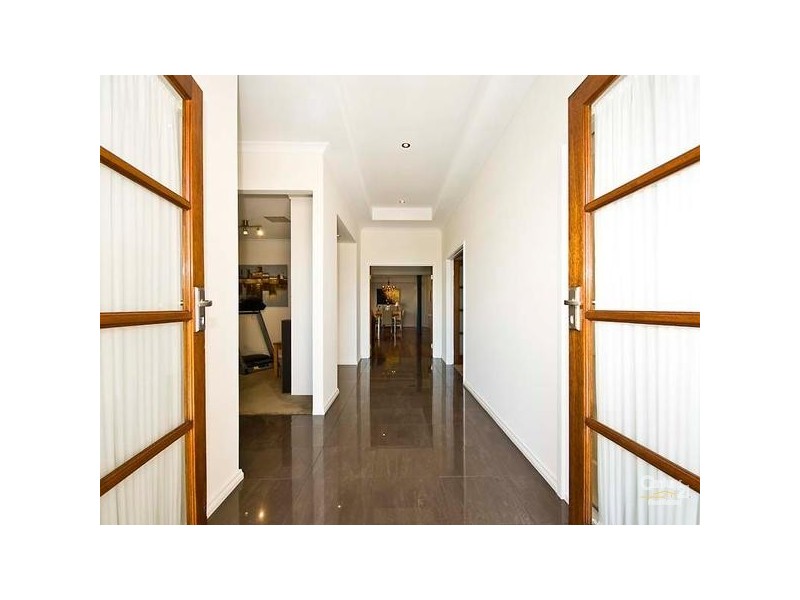 23 Glenora View, Ellenbrook WA 6069