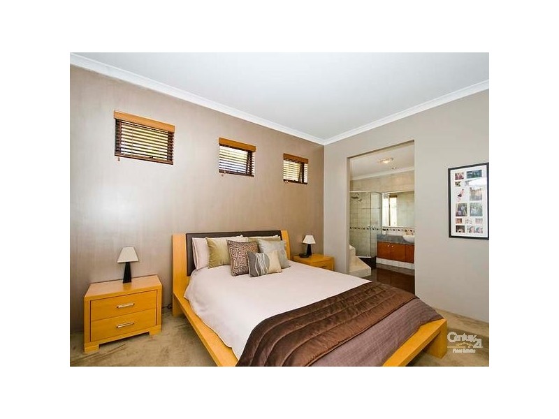 23 Glenora View, Ellenbrook WA 6069