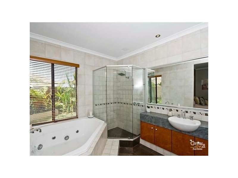 23 Glenora View, Ellenbrook WA 6069