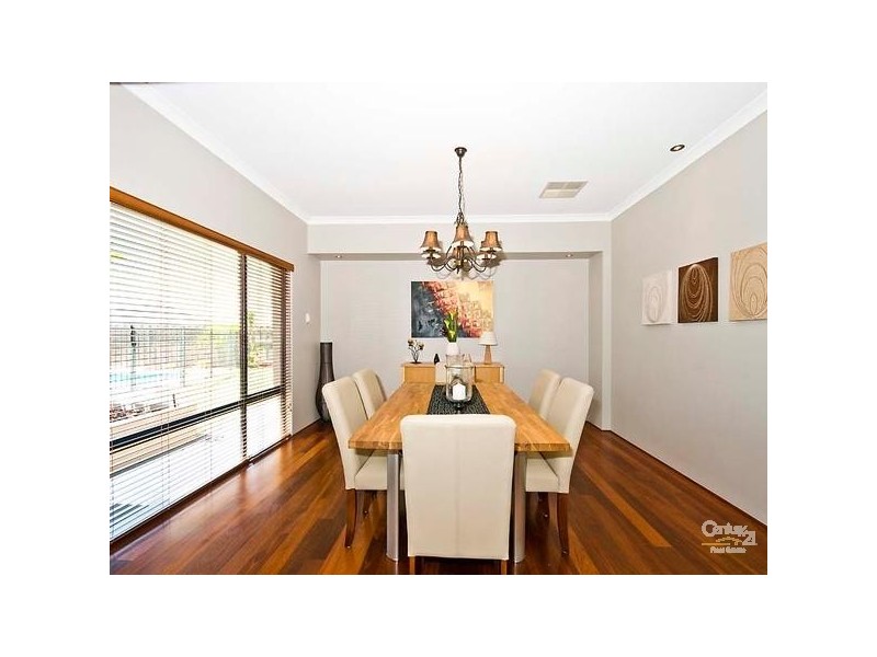 23 Glenora View, Ellenbrook WA 6069