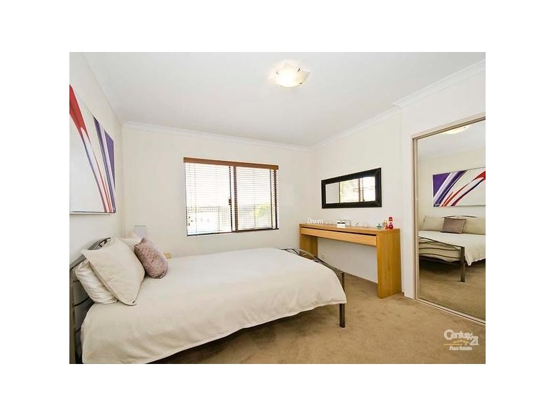 23 Glenora View, Ellenbrook WA 6069