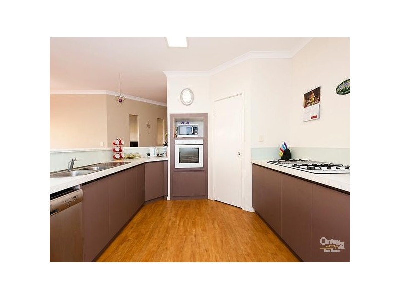 25 Bancombe Cres, Ellenbrook WA 6069