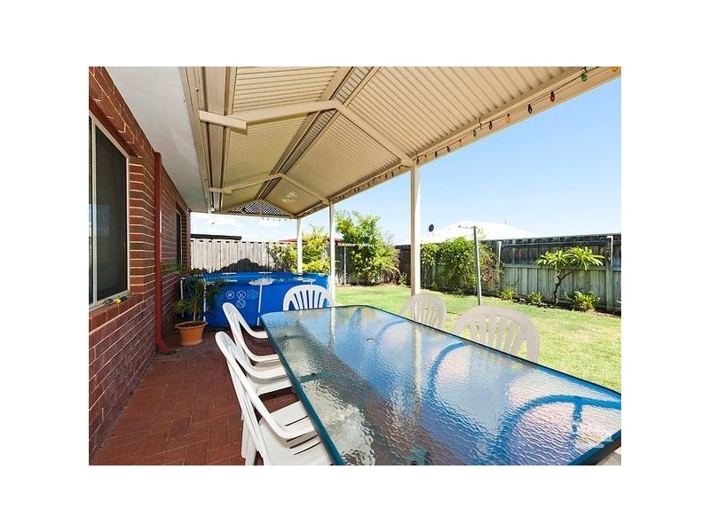 25 Bancombe Cres, Ellenbrook WA 6069