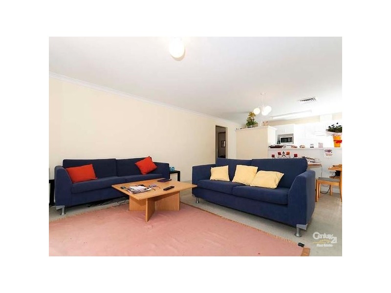 63 Lakefront Circle, The Vines WA 6069