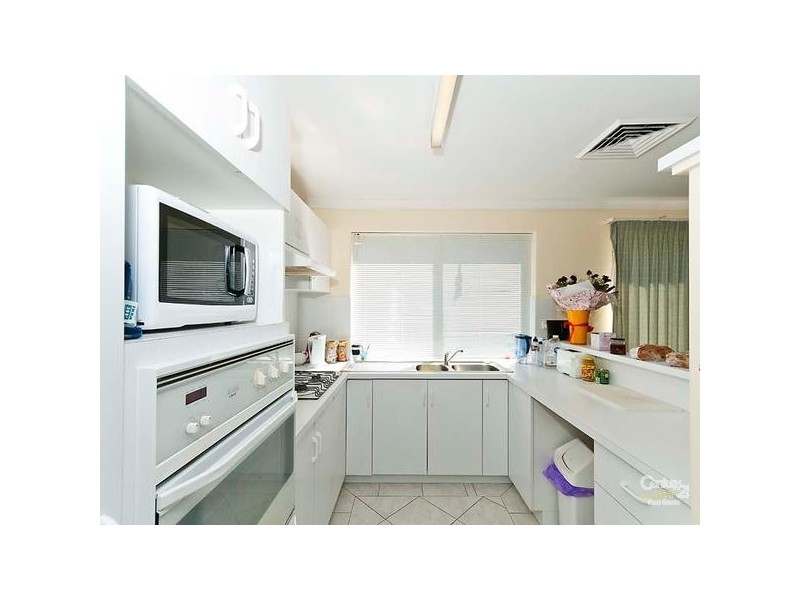 63 Lakefront Circle, The Vines WA 6069