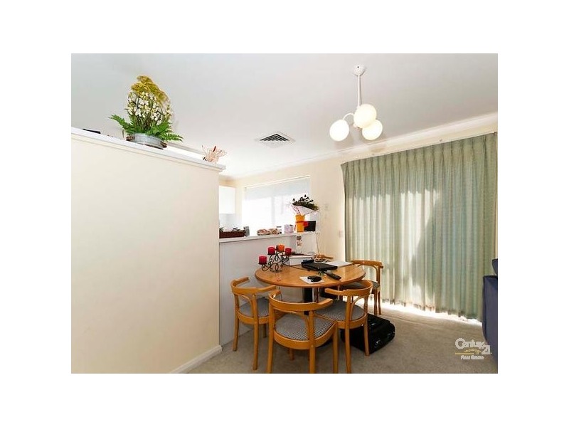 63 Lakefront Circle, The Vines WA 6069