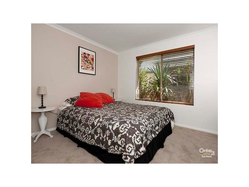 34 Simmonds Pass, Ellenbrook WA 6069