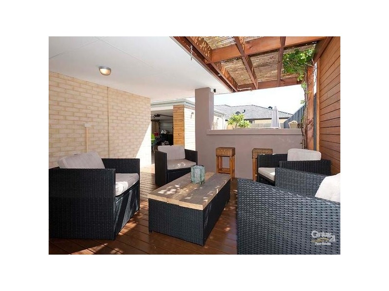34 Simmonds Pass, Ellenbrook WA 6069