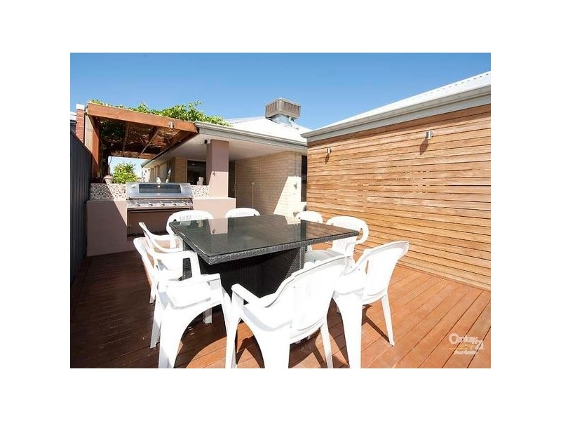 34 Simmonds Pass, Ellenbrook WA 6069