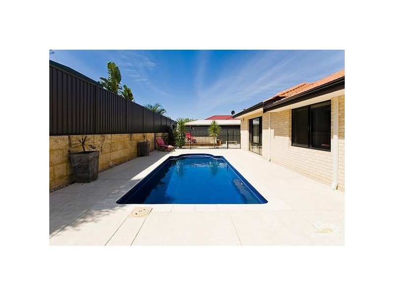 52 Swanleigh Parade, Aveley WA 6069