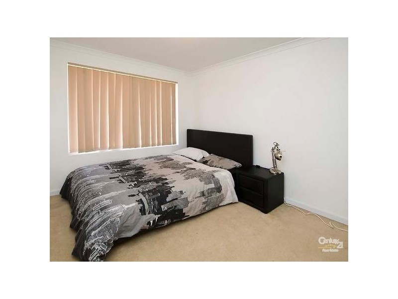 55 Rainsby Cres, Ellenbrook WA 6069