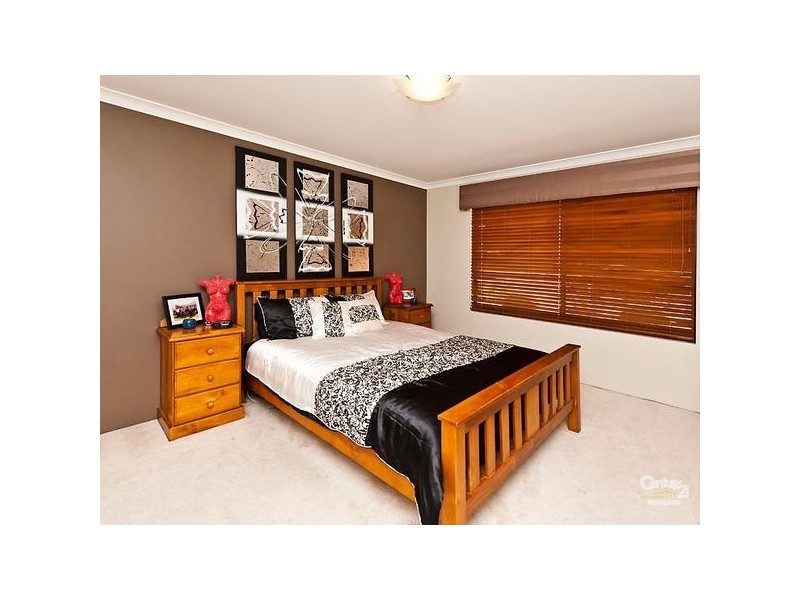 7 Glade Terrace, Ellenbrook WA 6069