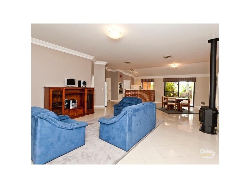 7 Glade Terrace, Ellenbrook WA 6069