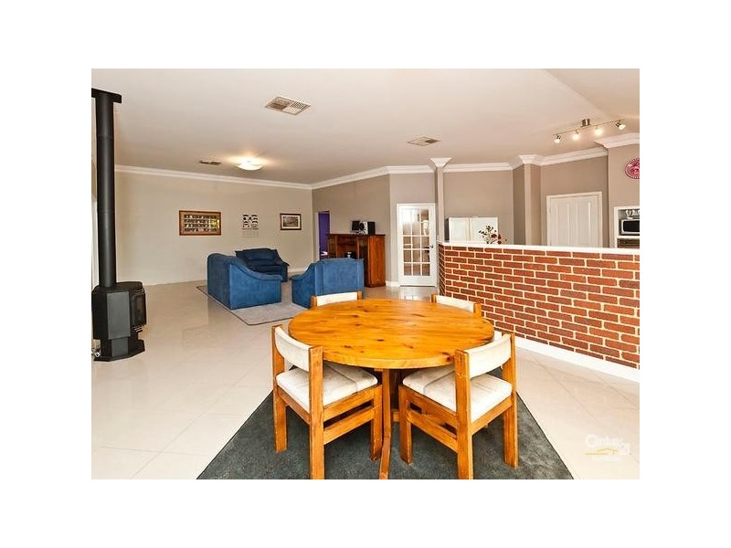 7 Glade Terrace, Ellenbrook WA 6069