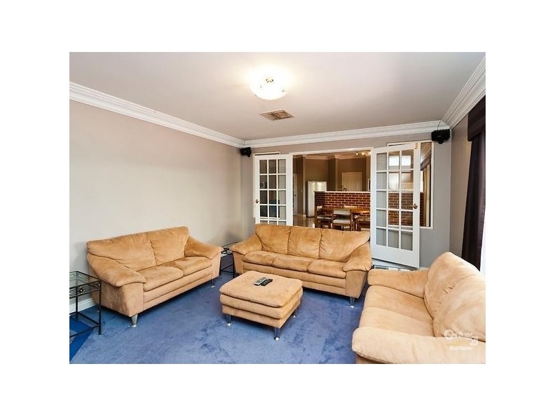 7 Glade Terrace, Ellenbrook WA 6069