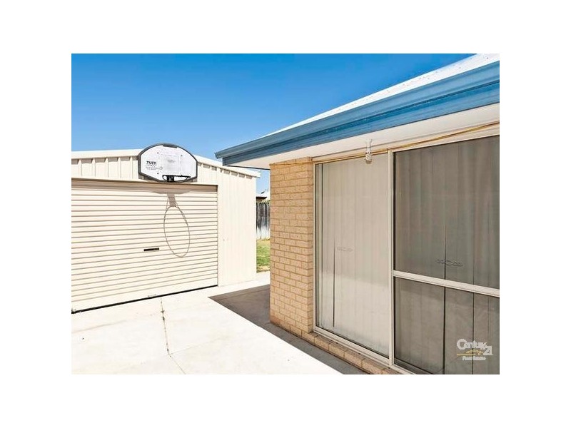 3 Mallina Way, Ellenbrook WA 6069