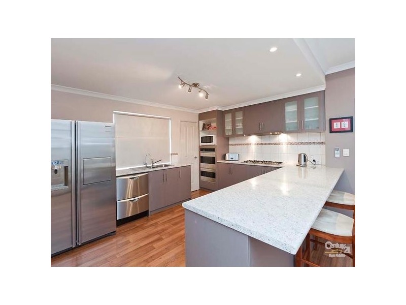 10 Jilgin Way, Ellenbrook WA 6069