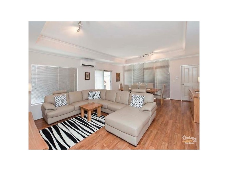 10 Jilgin Way, Ellenbrook WA 6069