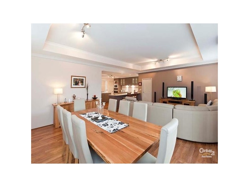 10 Jilgin Way, Ellenbrook WA 6069