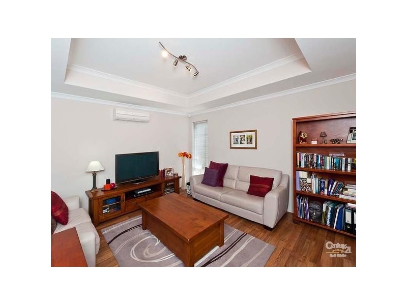 10 Jilgin Way, Ellenbrook WA 6069