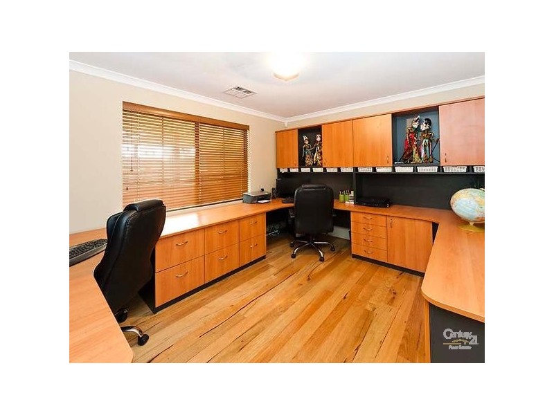 14 Gnangara Rd, Henley Brook WA 6055