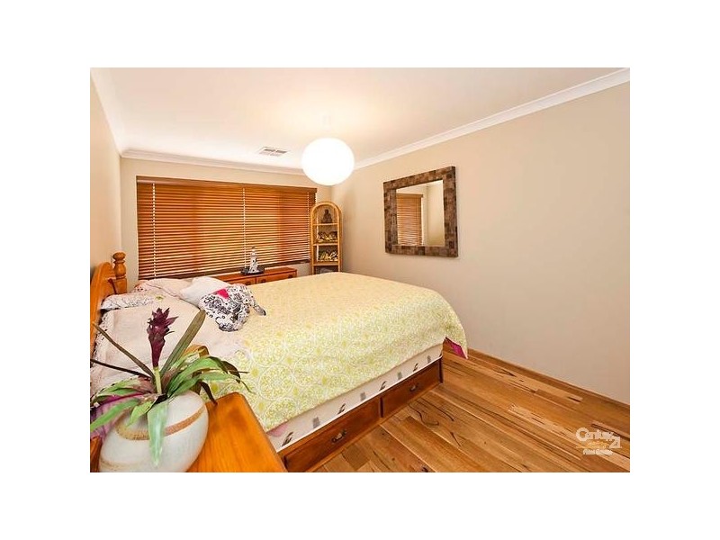 14 Gnangara Rd, Henley Brook WA 6055