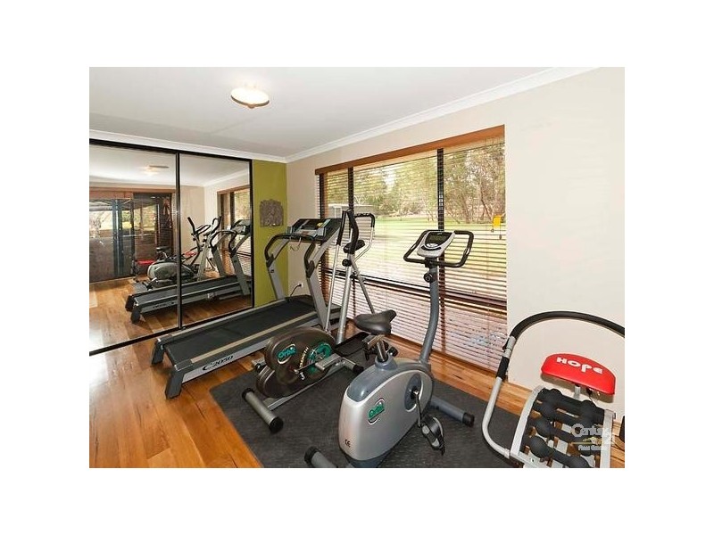 14 Gnangara Rd, Henley Brook WA 6055