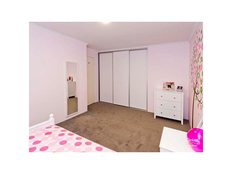 8 Whitehart Ent, Aveley WA 6069