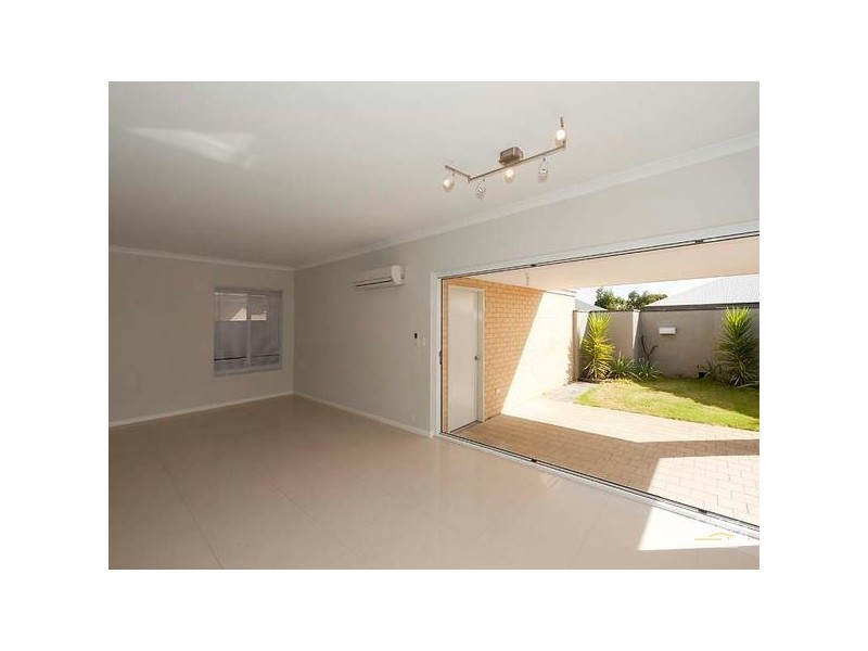 10 Weyba Turn, Ellenbrook WA 6069
