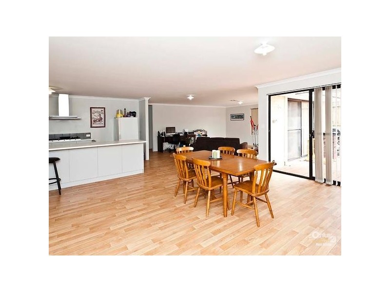 94 Lomas Circle, Ellenbrook WA 6069