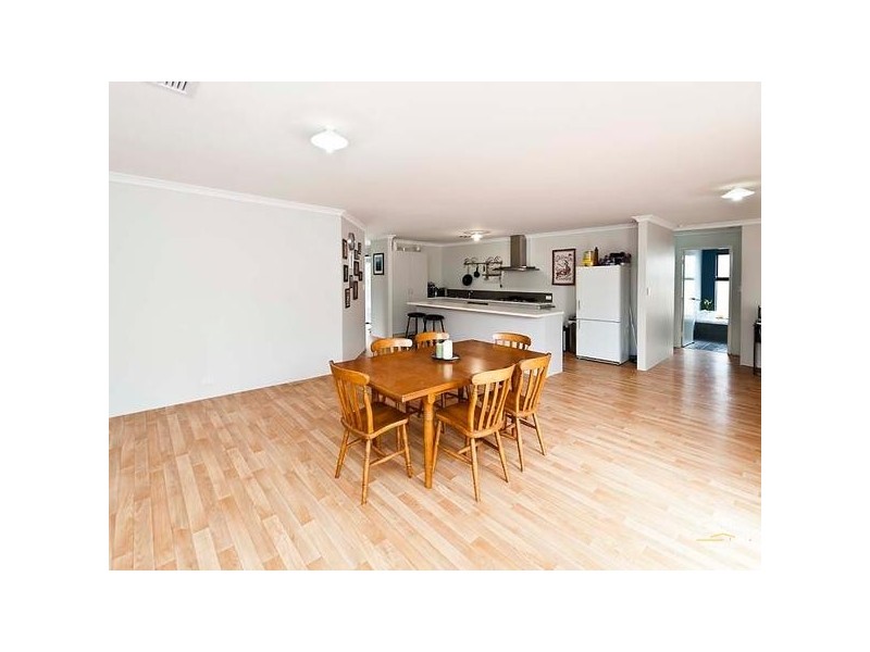 94 Lomas Circle, Ellenbrook WA 6069