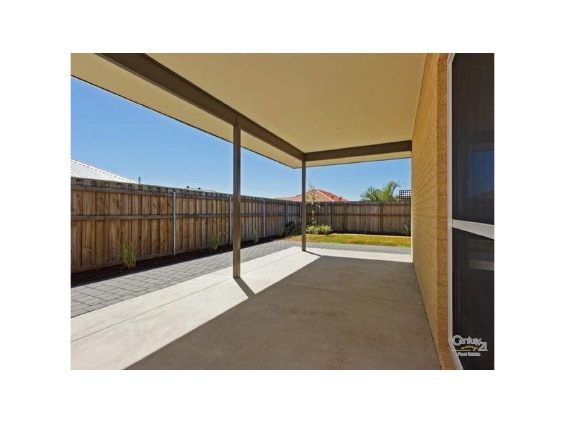15 Mona Vale Loop, Ellenbrook WA 6069