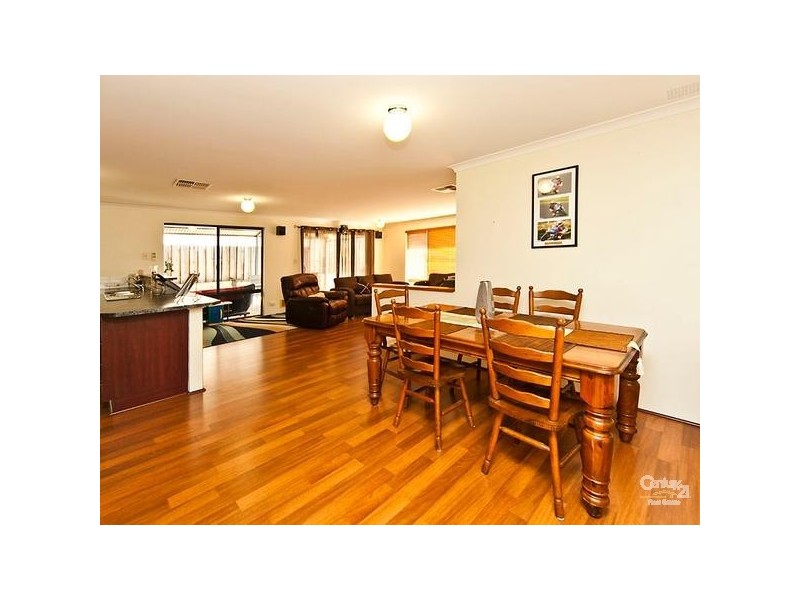 18 Alderley Close, Ellenbrook WA 6069