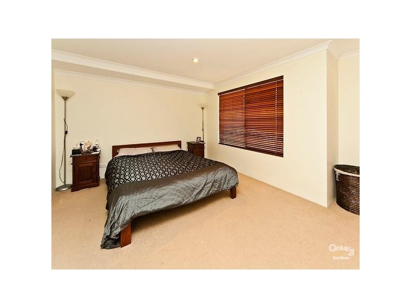 18 Alderley Close, Ellenbrook WA 6069