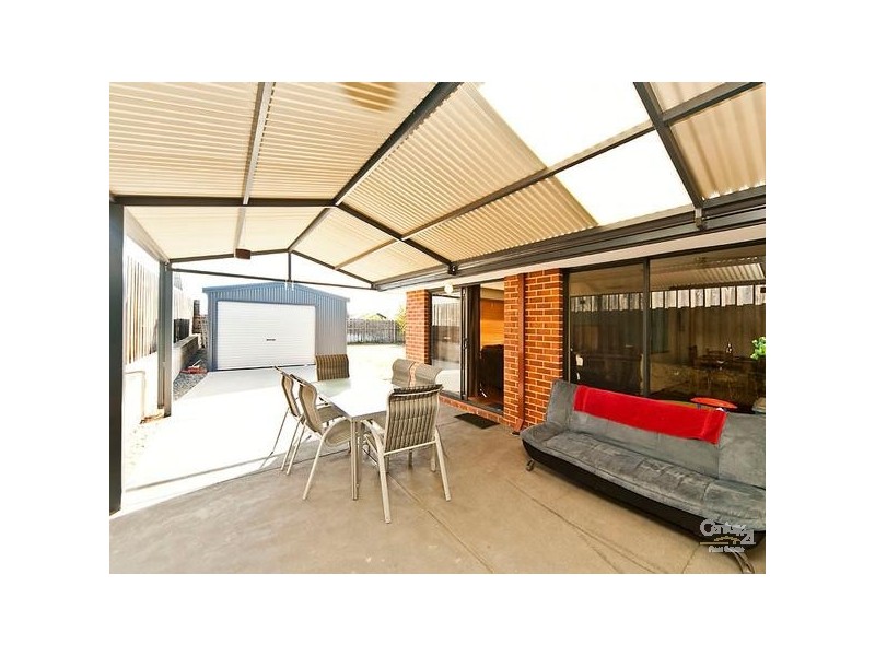 18 Alderley Close, Ellenbrook WA 6069