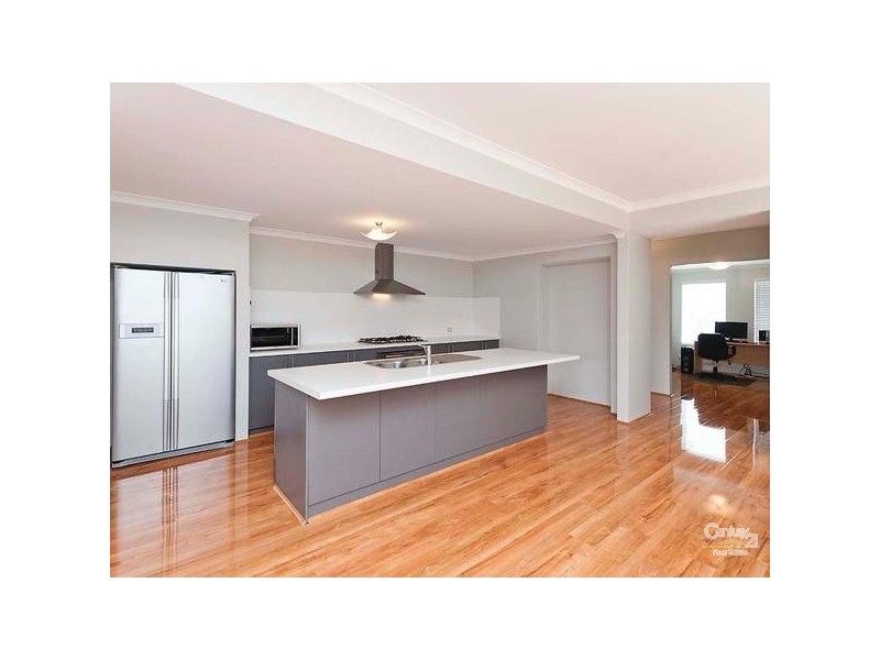 6 Argent Street, Aveley WA 6069